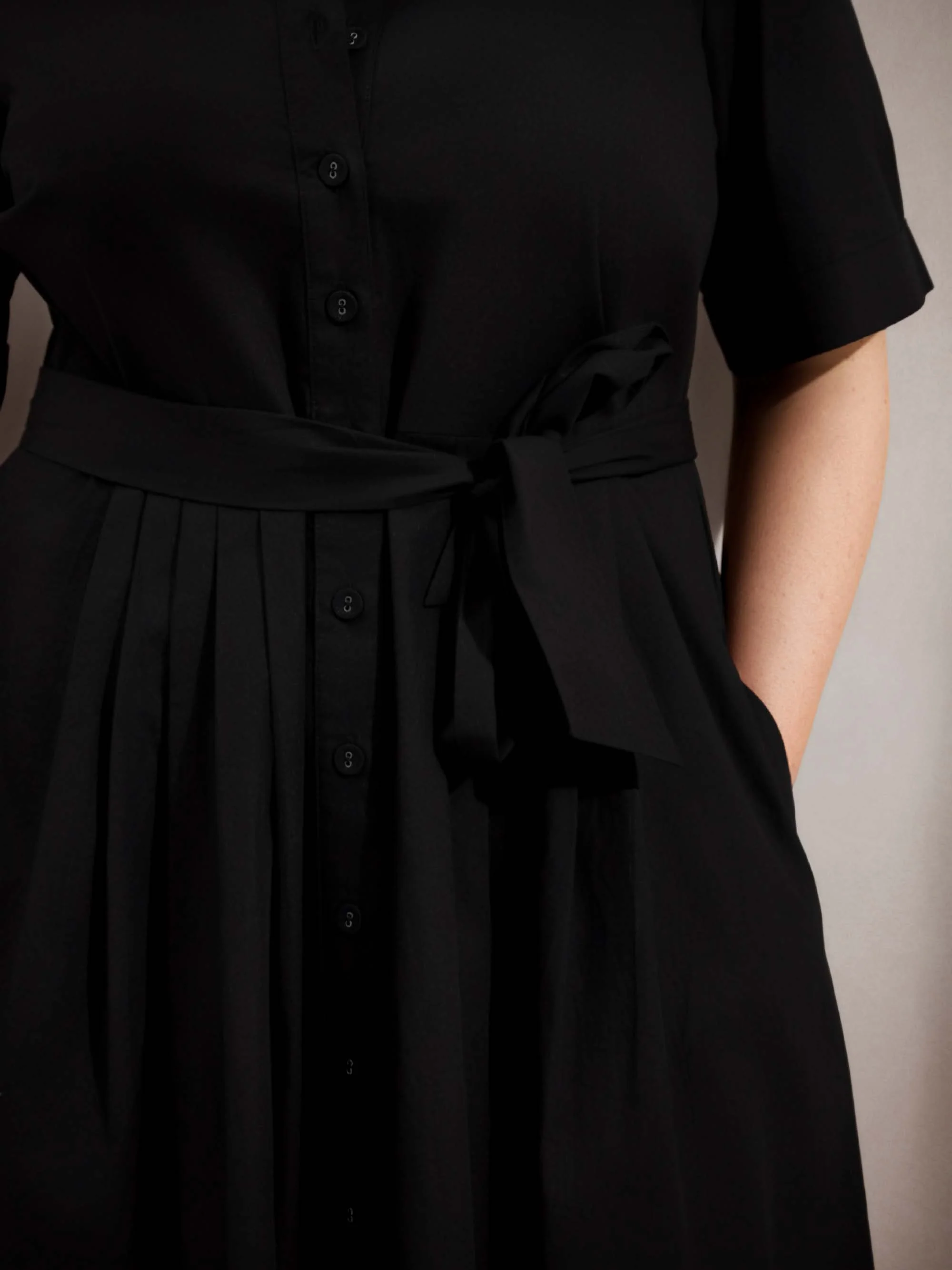 Black Cotton Poplin Short Sleeve Maxi Shirtdress - Image 2