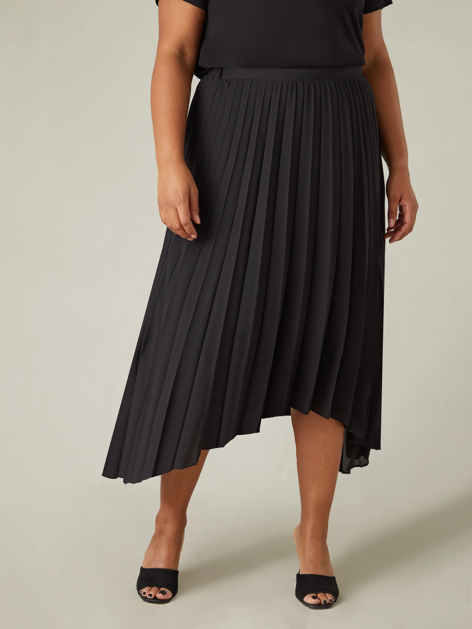 Black Pleated Hanky Hem Skirt - Image 2