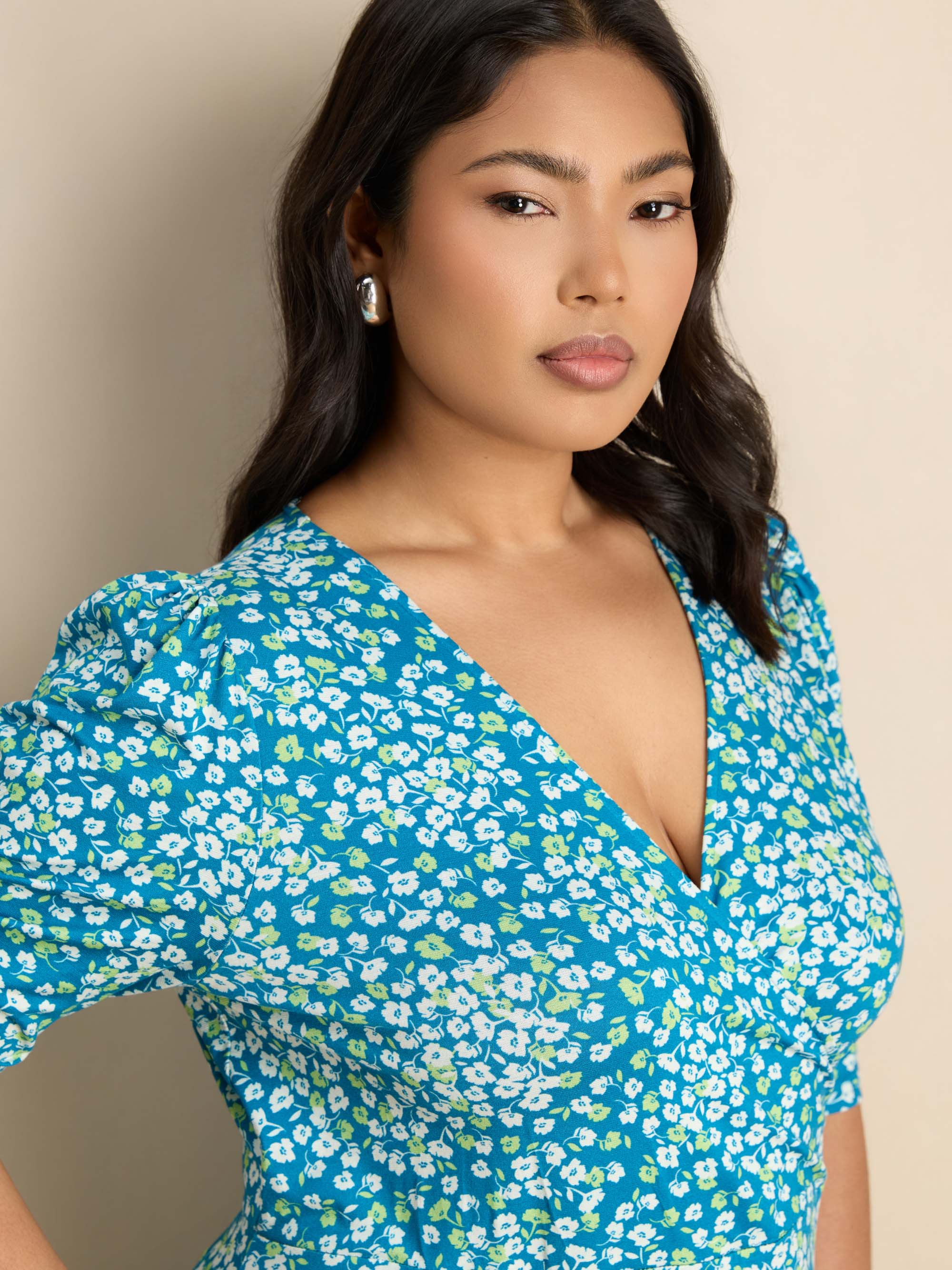 Blue Ditsy Print Jersey Ruched Sleeve Wrap Dress - Image 6