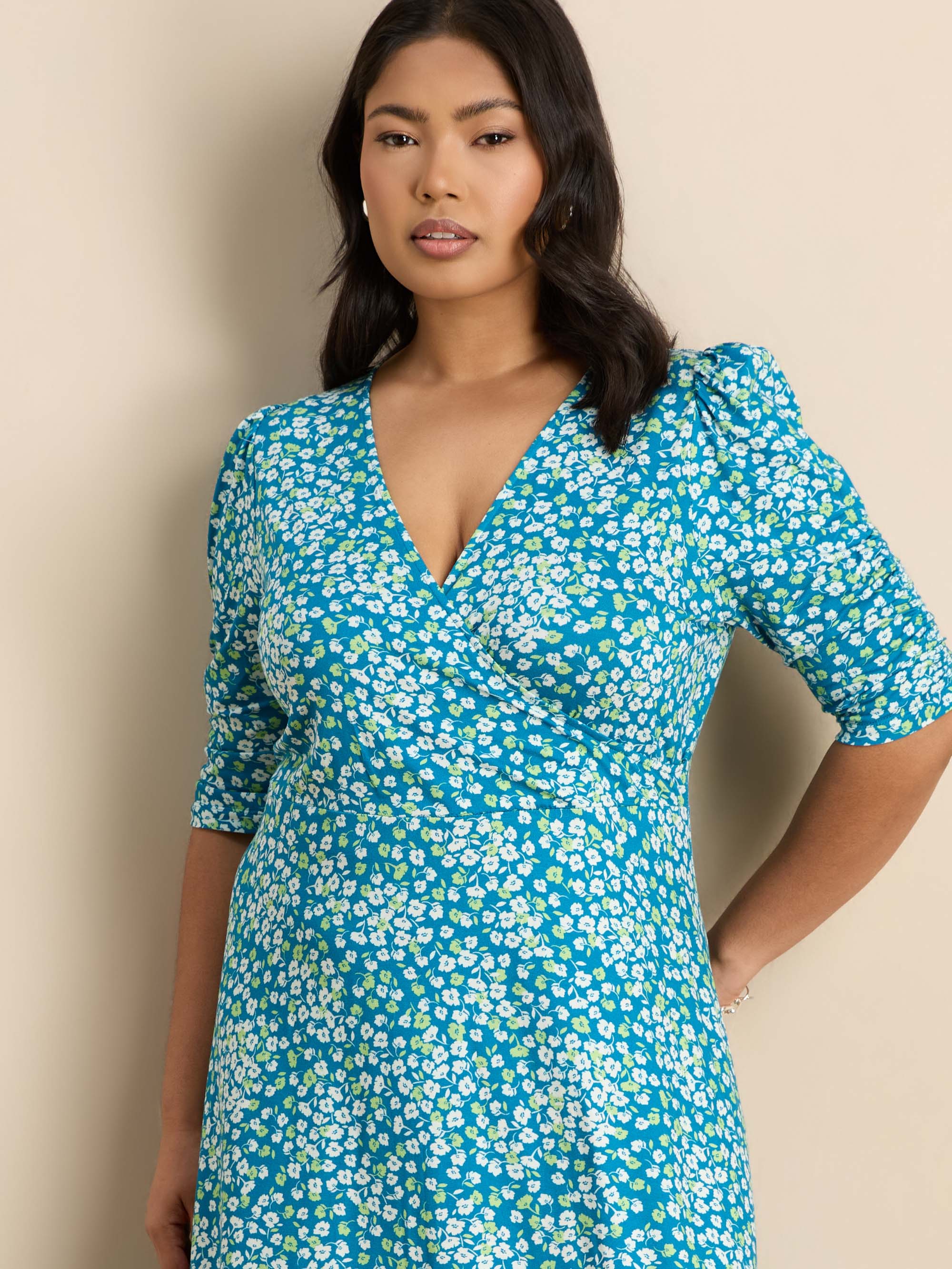 Blue Ditsy Print Jersey Ruched Sleeve Wrap Dress - Image 7