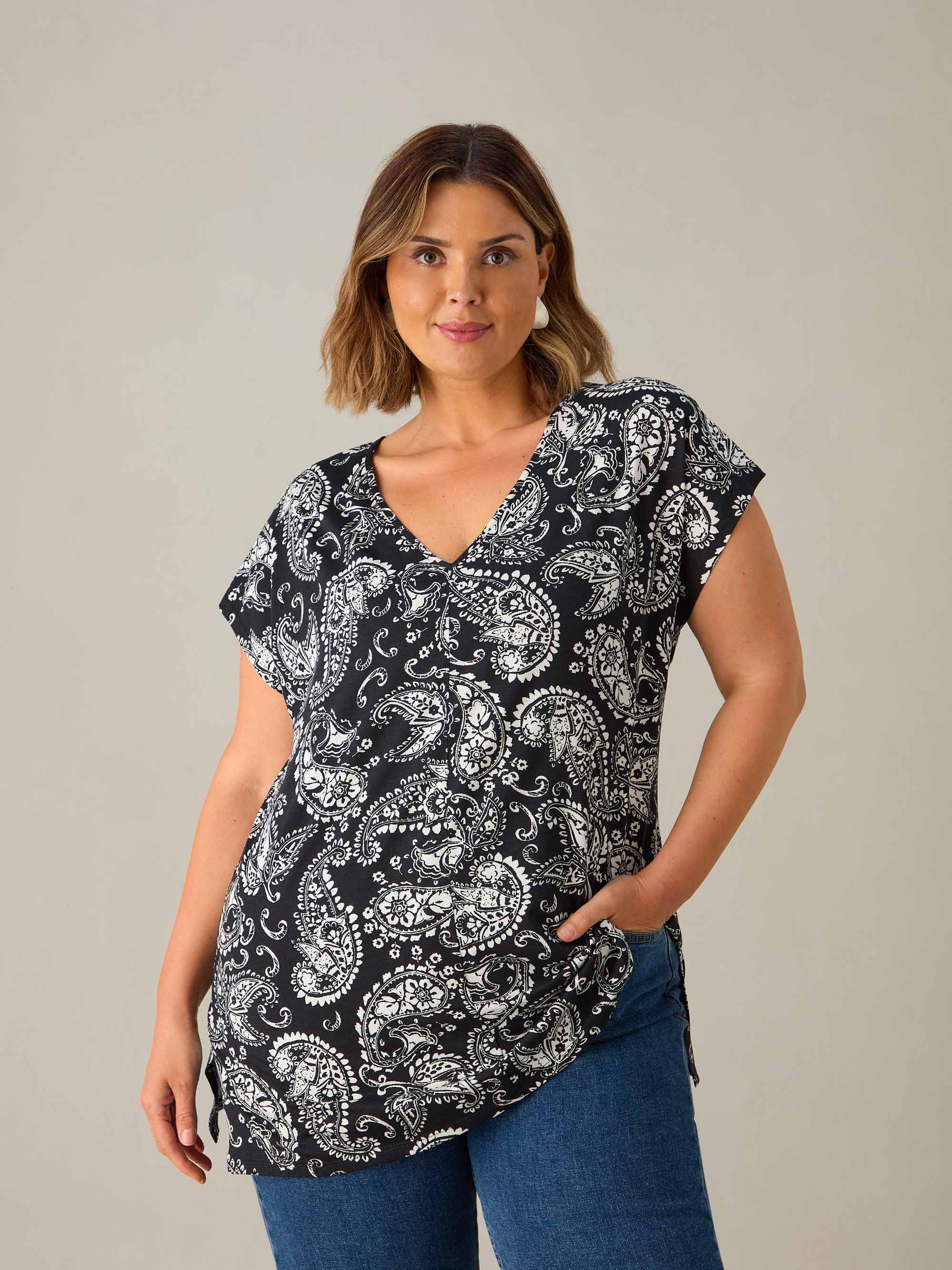 Mono Paisley Tunic - Image 4