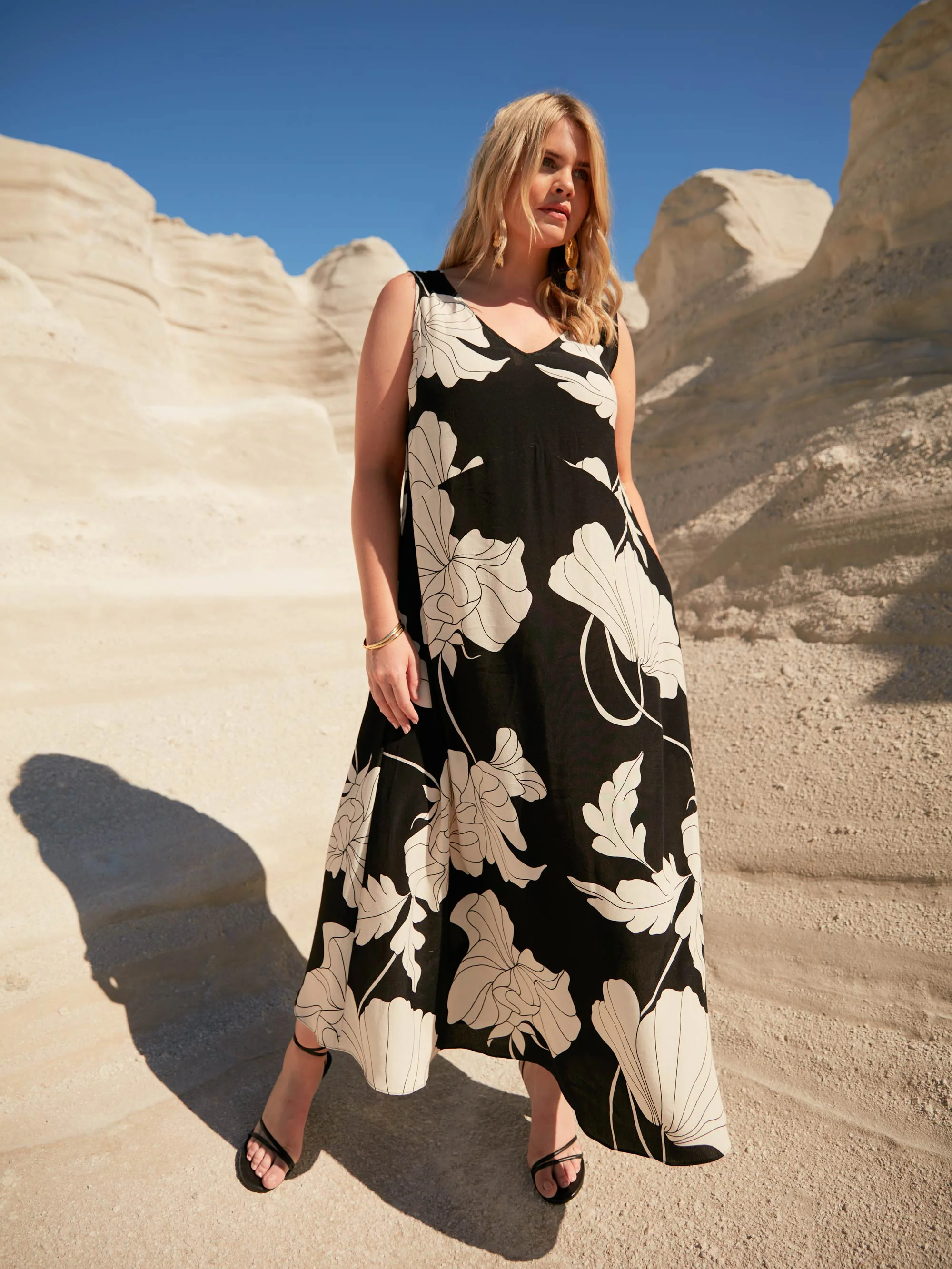 Petite Mono Floral V-Neck Maxi Swing Dress - Image 2