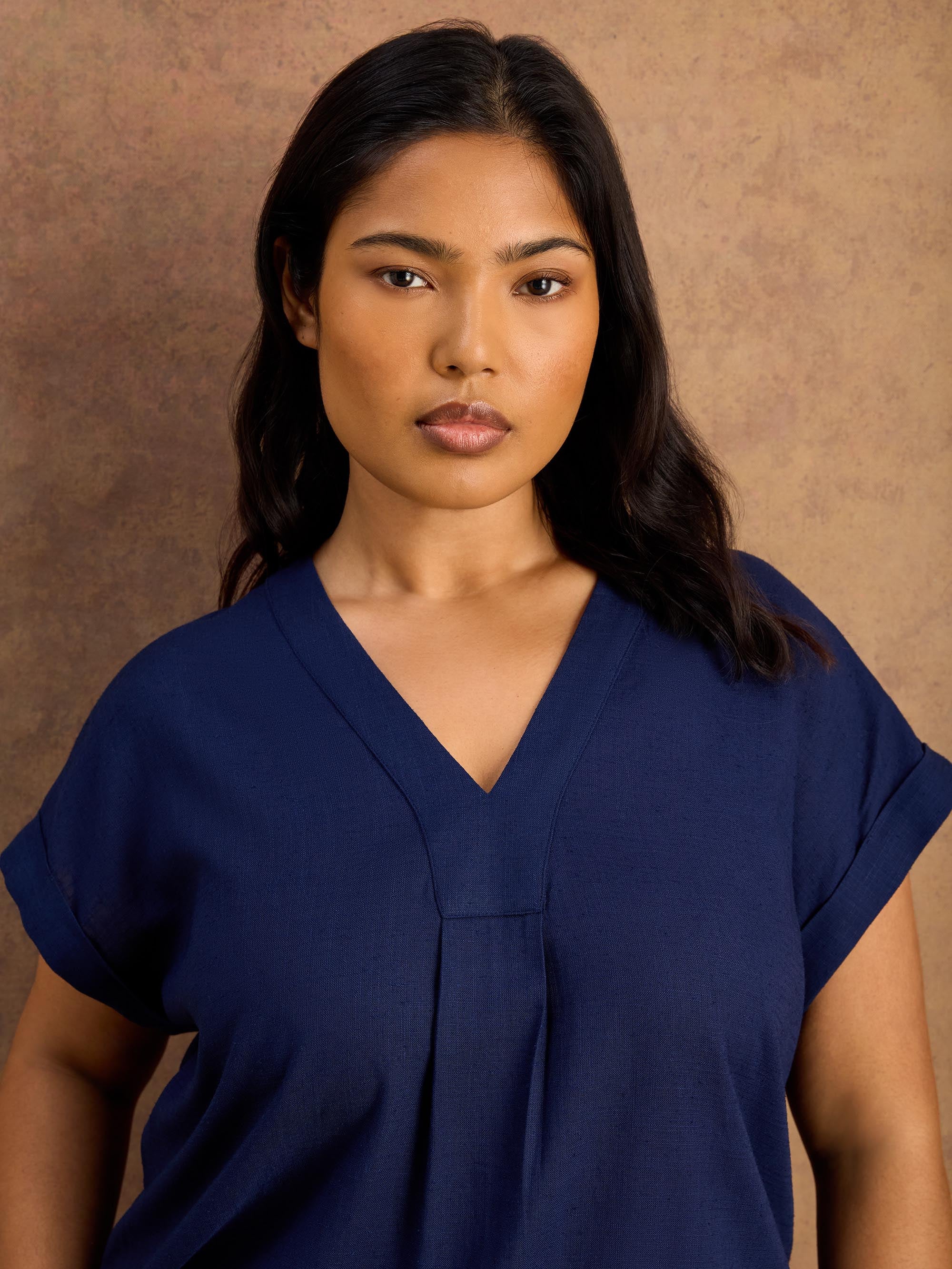 Navy Linen Blend V-Neck Top - Image 3