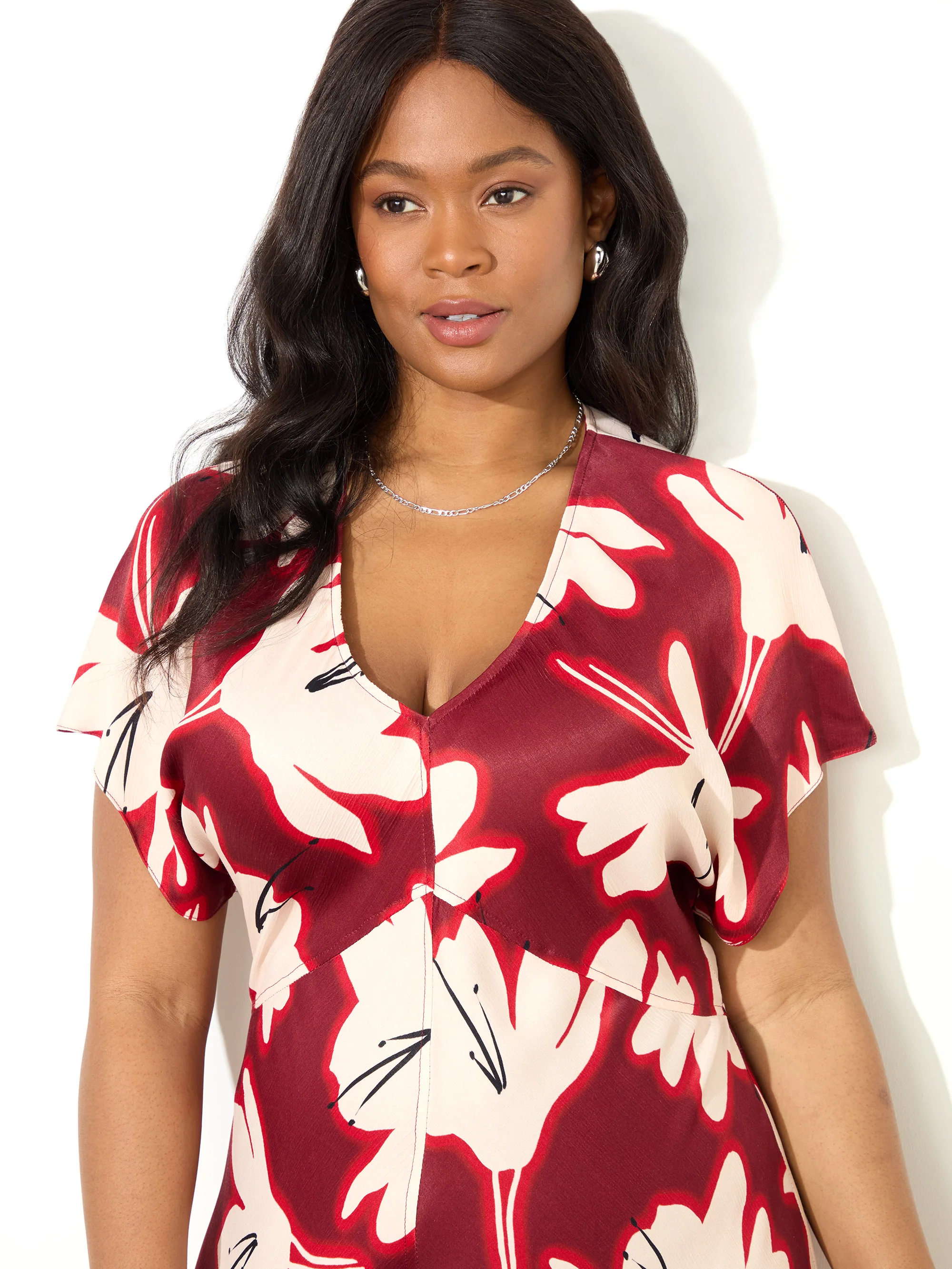 Petite Red Floral V Neck Maxi Dress - Image 4